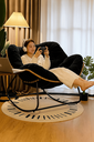 Ver imagem 4 de Poltrona de Balanço Nut White Arrow Preto Design Ergonômico Descanso Leitura Decoração Sala Quarto