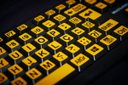 Ver imagem 3 de Teclado Ampliado Adaptado Baixa Visão Idosos em Alto Contraste com Teclas Amarelas Letras Pretas