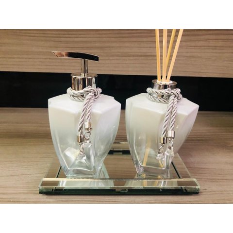 Kit Lavabo 3 Peças Aromatizador Porta Sabonete Espelho Prata