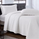 Ver imagem 2 de Colcha Matelassê Queen 2 Porta Travesseiros Brancos Quadrat Toque 180 Fios Lyor Cama Posta