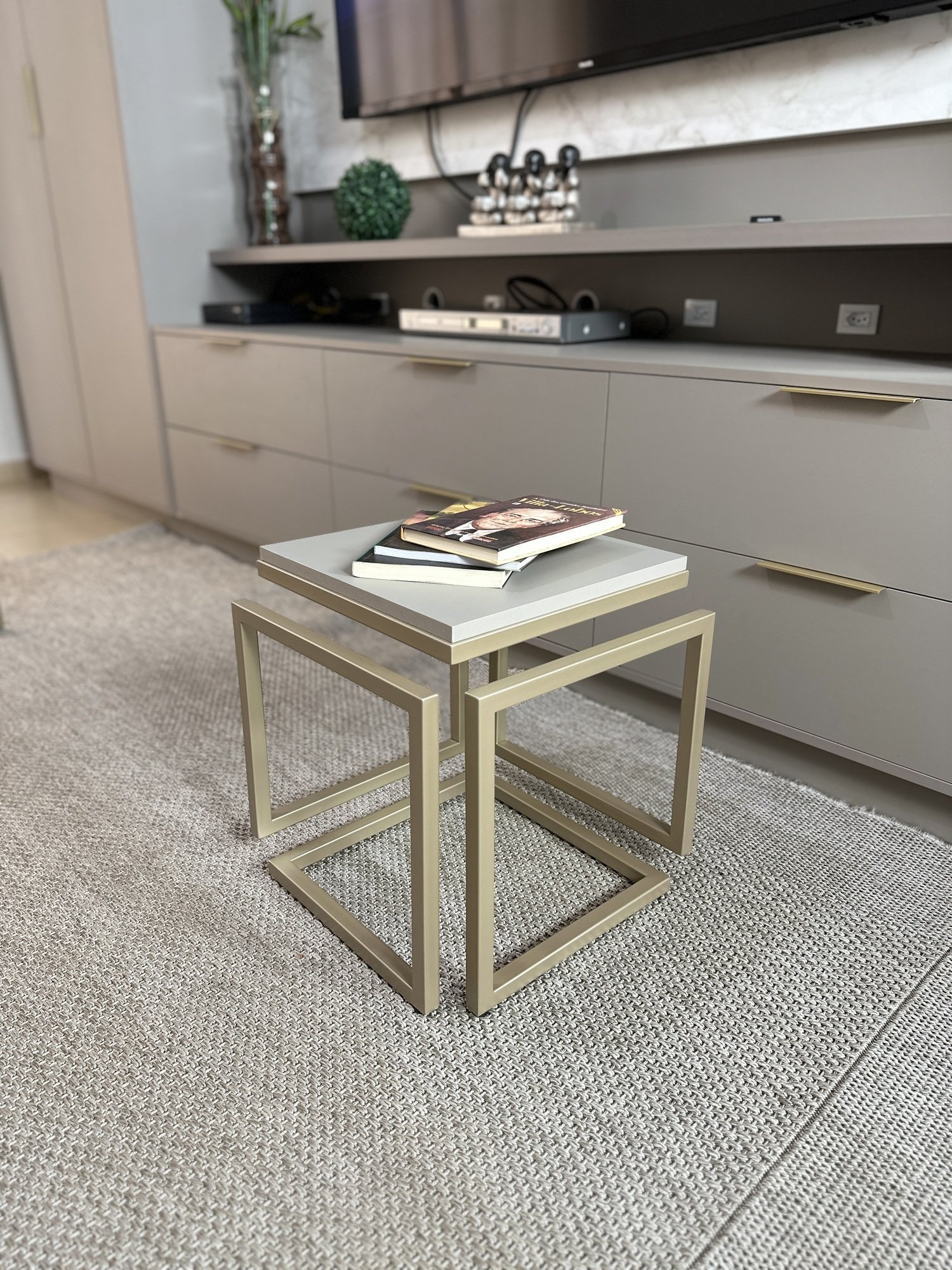 Mesa Lateral Cubo - Metalon Champagne - 6