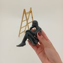Ver imagem 5 de Escultura Decorativa de Metal Dourado 33x27x27cm Estátua Enfeite Sala Estante