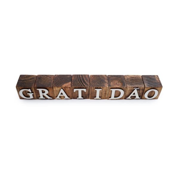 Palavra Gratidão em madeira 6x6x6 cm - 2