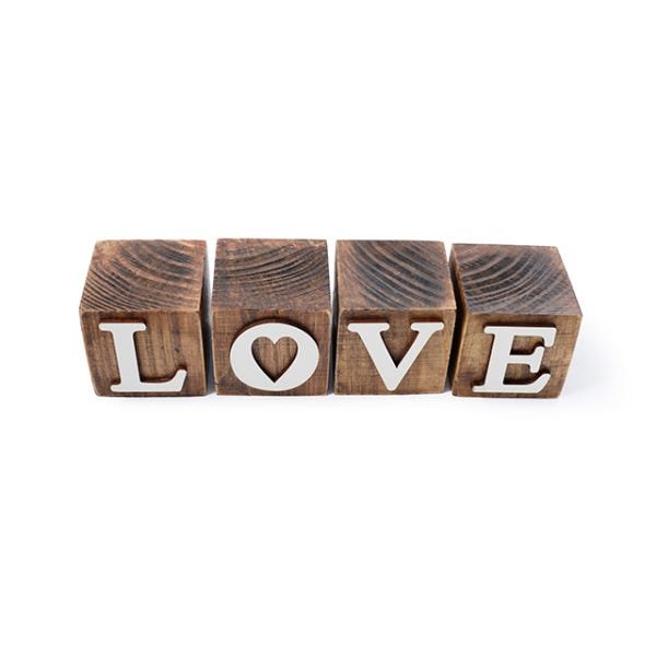 Palavra love em madeira com coração vazado 6x6x6 cm - 5
