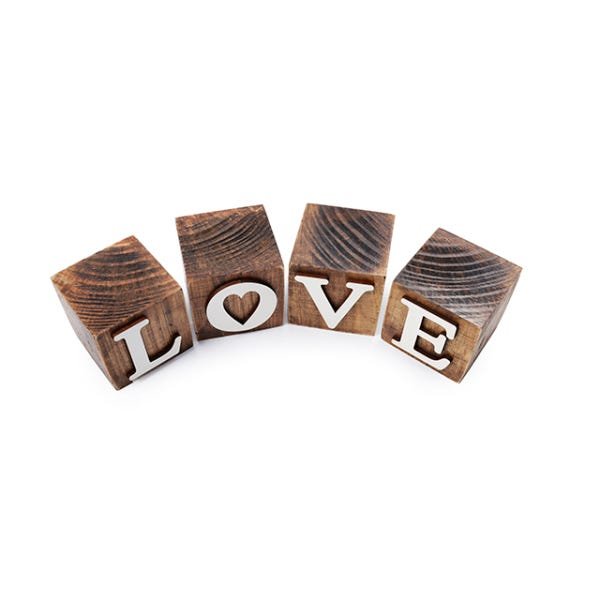 Palavra love em madeira com coração vazado 6x6x6 cm - 4
