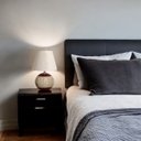 Ver imagem 5 de Abajur Pequeno para Quarto Bola Marrom e Palha Ganash com Cúpula 38x23 Cm