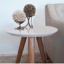 Ver imagem 2 de Mesinha de Canto Pé Palito Laqueada com Vidro 40cm o Tampo e Pés 50cm