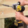 Furadeira e Parafusadeira 1/2 Bateria 20v Dewalt Dcd985l2 - 220v - 6