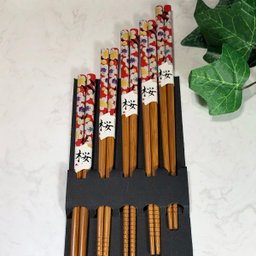 Conjunto De Palitos Japoneses Sushi Bambu Kyoto 5 Pares Hashi Floral Vermelho Yoi - 5
