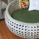 Ver imagem 2 de Chaise Orbit em Fibra Sintética Trançada Taipa - Tecido Lisato Oliva