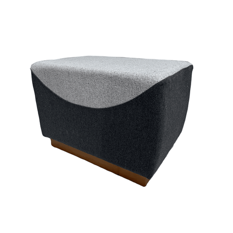 Puff Estofado Primai Woodnest Base em Madeira