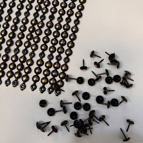 Tachinhas Fumê de Acabamento Tapeceiro - Fita Metro 10 Unid.