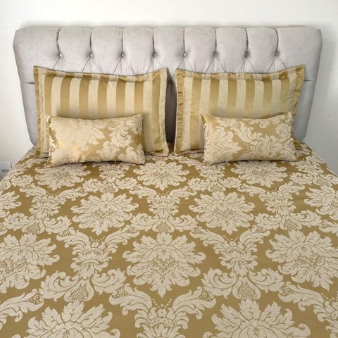 kit Cama Queen Cobre Leito, 2 Porta Travesseiros, 2 Almofadas Retangulares e Peseira Dourado