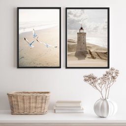 Kit 2 Quadros Praia Branco e Bege- Gaivotas e Farol 33x24cm - com Vidro:madeira Preta - 1