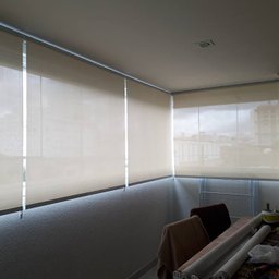 Persiana rolo tela solar 5% sacada 1,00m x 2,00m c/ bandô - 2