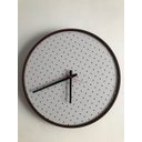 Ver imagem 2 de Relógio Round Marrom Mostrador Branco Perfurado 50 Cm