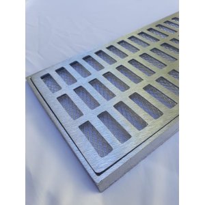 Grelha Pluvial 20x50 com Suporte e Tela Anti Insetos - Aluminio Fundido Escovado - Ficone Reis