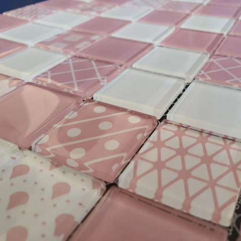 Pastilha de Vidro Patchwork de 29cm x 29cm Rende Glass Mosaic Branco/Rosa