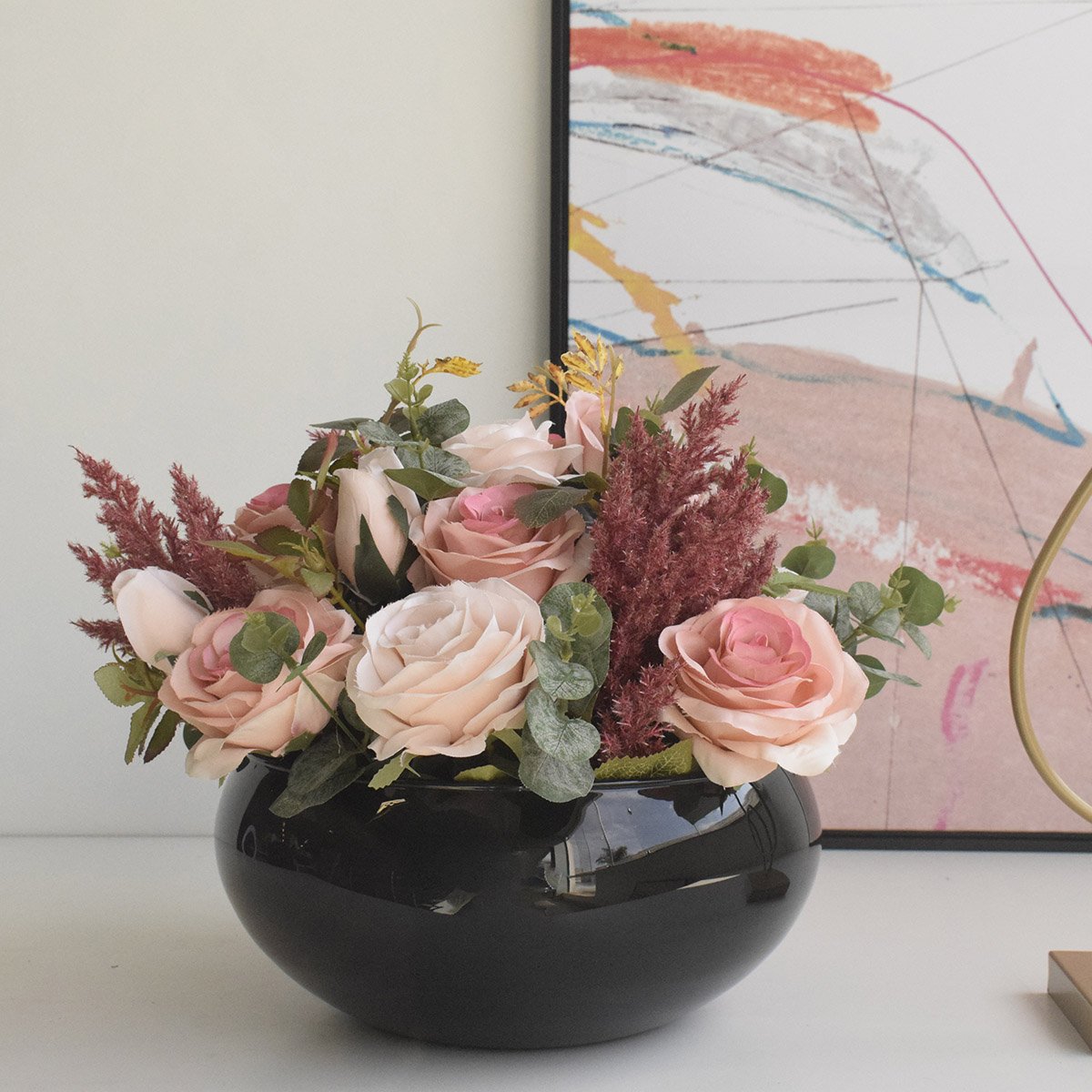 Arranjo de Rosas Rosa e Flores Envelhecidas no Vaso de Vidro Preto |linha Permanente Formosinha