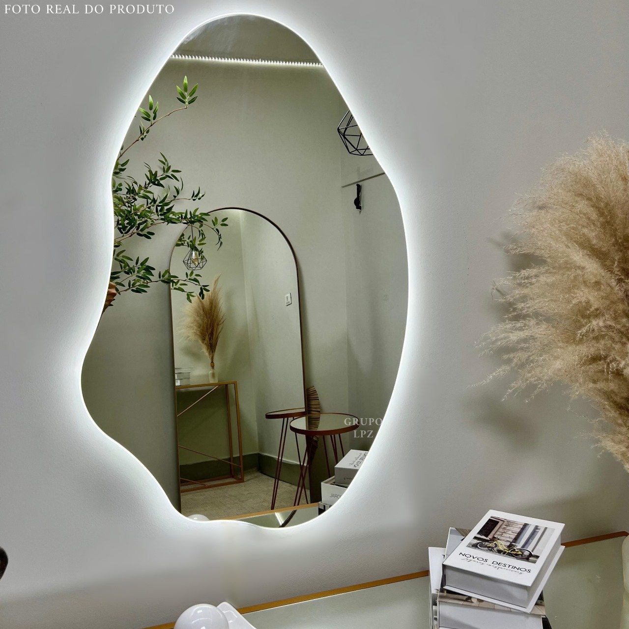 Espelho Grande Orgânico Lapidado Decorativo Sala Hall Parede 70x50 Cm Moderno com Led - 3