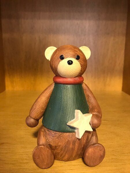 Urso Decorativo Com Estrela Em Resina - 2