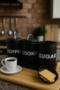 Ver imagem 4 de Kit 3 Potes Lata de Mantimentos + Bandeja Industrial Preto - Linha Dom