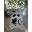 Ver imagem 3 de Tapete Couro de Bezerro Nonato Terneiro Preto e Branco 90cm