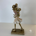 Ver imagem 2 de Escultura Decorativa Mãe com Dois Filhos