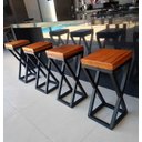 Ver imagem 2 de Jogo de Mesa Bistrô Rústica 4 Banquetas Alta Cozinha Sacada Hotal Varanda