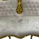 Ver imagem 6 de Sofá Clássico Bege com Capitonê Dourado a: 118cm L: 192cm P: 68cm