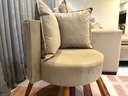 Ver imagem 4 de Kit 2 Poltronas Decorativas Isah – Acabamento Fino e Confortável - Capuccino