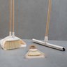 Kit vassoura, rodo, escova com pá grande e pá pequena 5 pçs - Oikos - 6