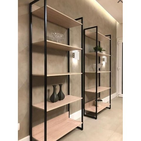Estante Alta com Prateleiras de 15mm e Estrutura Metalica