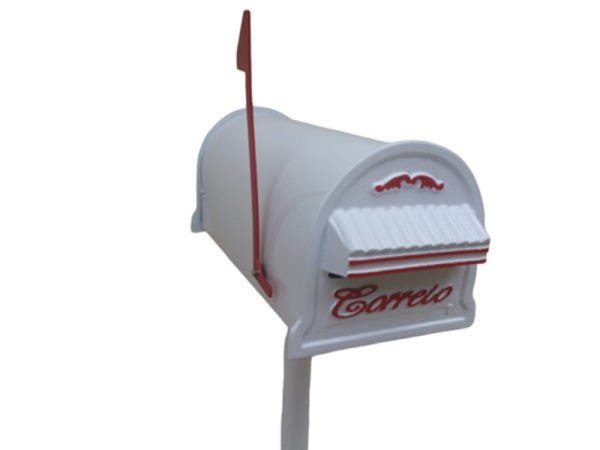 Caixa de correio modelo americana com telhado