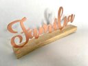 Ver imagem 1 de Enfeite Decorativo G Família Metal Rosé com Base em Madeira 26,5x10x4cm