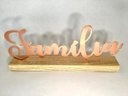Ver imagem 2 de Enfeite Decorativo G Família Metal Rosé com Base em Madeira 26,5x10x4cm