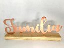 Ver imagem 3 de Enfeite Decorativo G Família Metal Rosé com Base em Madeira 26,5x10x4cm