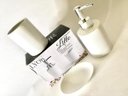 Ver imagem 2 de Kit Banheiro com Porta Sabonete Líquido, Saboneteira e Porta Escovas