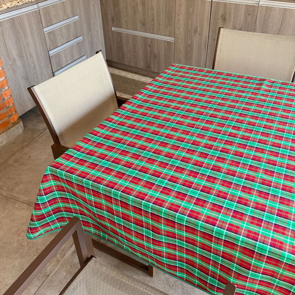 Toalha de Mesa Retangular Para 6 Lugares Xadrez Vermelho 1.45m x