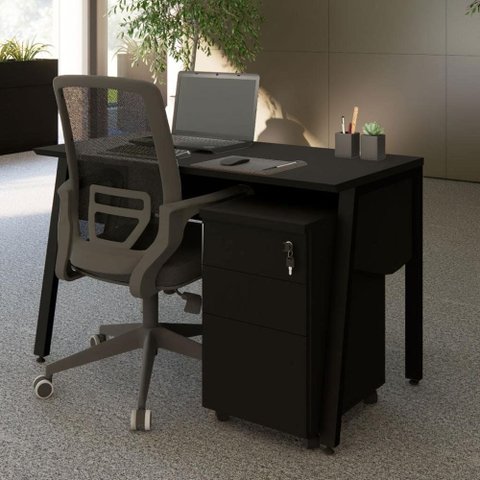 Mesa Escrivaninha 135cm x 60cm Tampo Chanfrado e Gaveteiro Móvel com 3 Gavetas F5 Office Cor:Preto