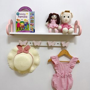1 Prateleira Coração Rosa 60cm e 1 Cabideiro Formas Infantil:borboleta