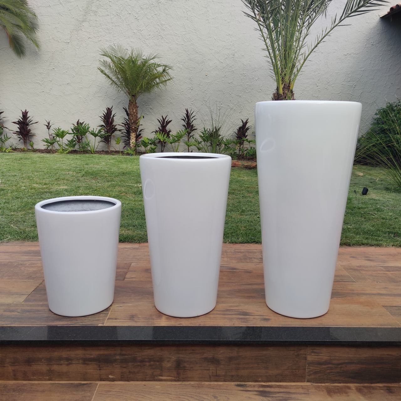 Trio Vasos Branco para Plantas Flores Fibra de Vidro Estilo Vietnamita 40, 60 e 80Cm