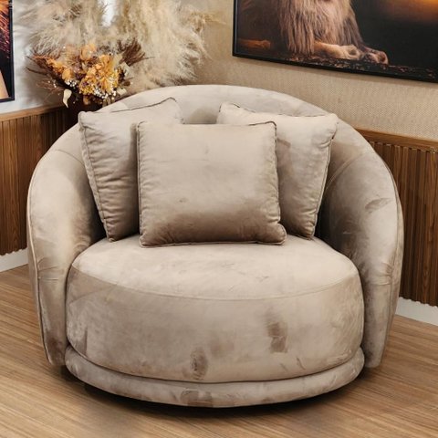 Poltrona Ayla Giratória Redonda Veludo Bege com 3 Almofadas Larbelle