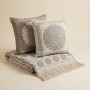 Ver imagem 3 de Kit Manta e Almofadas Decorativas para Sofá Georgia Caramelo - Nexta Casa