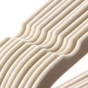 Ver imagem 7 de Kit 50 Cabide Veludo Slim Ultra Fino 45cm Não Escorrega Bege com Prata