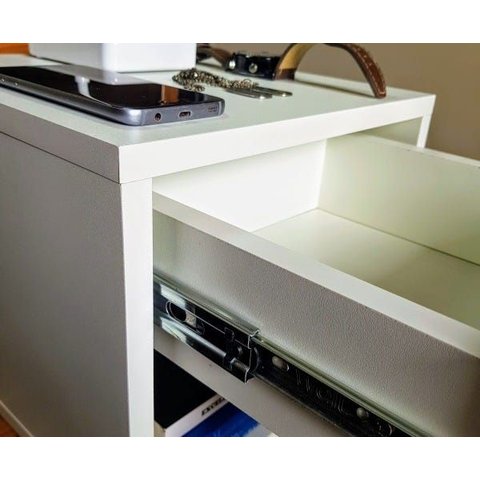 Mesa de Cabeceira 30cm:em Cima/em Cima