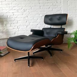 Poltrona Charles Eames Couro Sintético com Puff Preto - 1