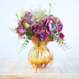 Arranjo de Rosas Marsala Artificiais no Vaso Trouxinha Âmbar | Linha Permanente Formosinha - 1