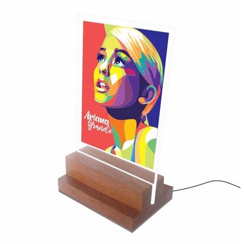 Abajur e Luminária - Ariana Grande