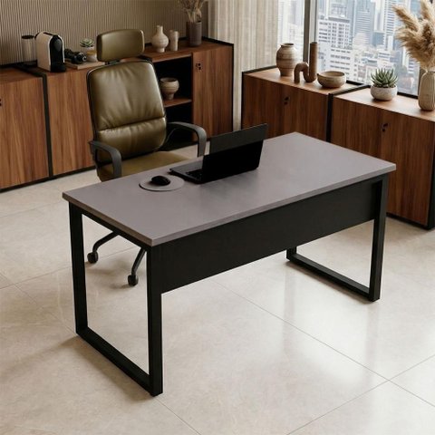 Mesa Escritório Retangular F5 Office Industrial sem Gavetas MDF 140cm Cinza Sagrado com Preto